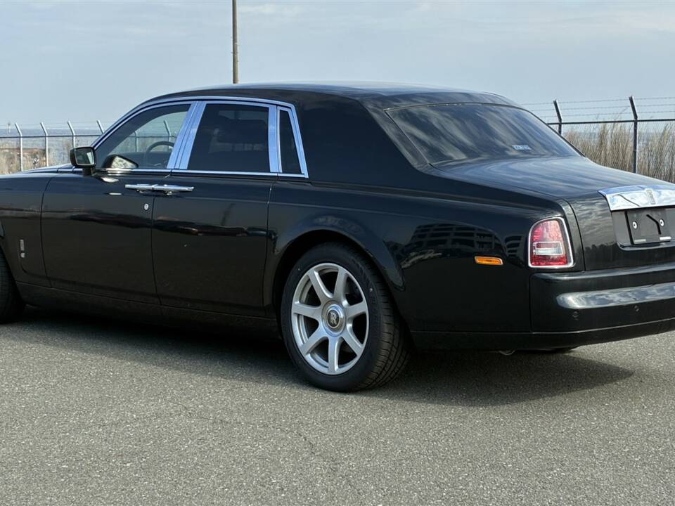 Image 4/44 of Rolls-Royce Phantom VII (2004)