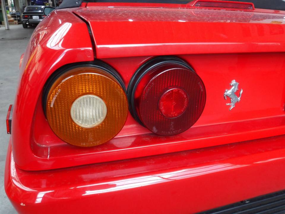Bild 15/50 von Ferrari Mondial 3.2 (1988)