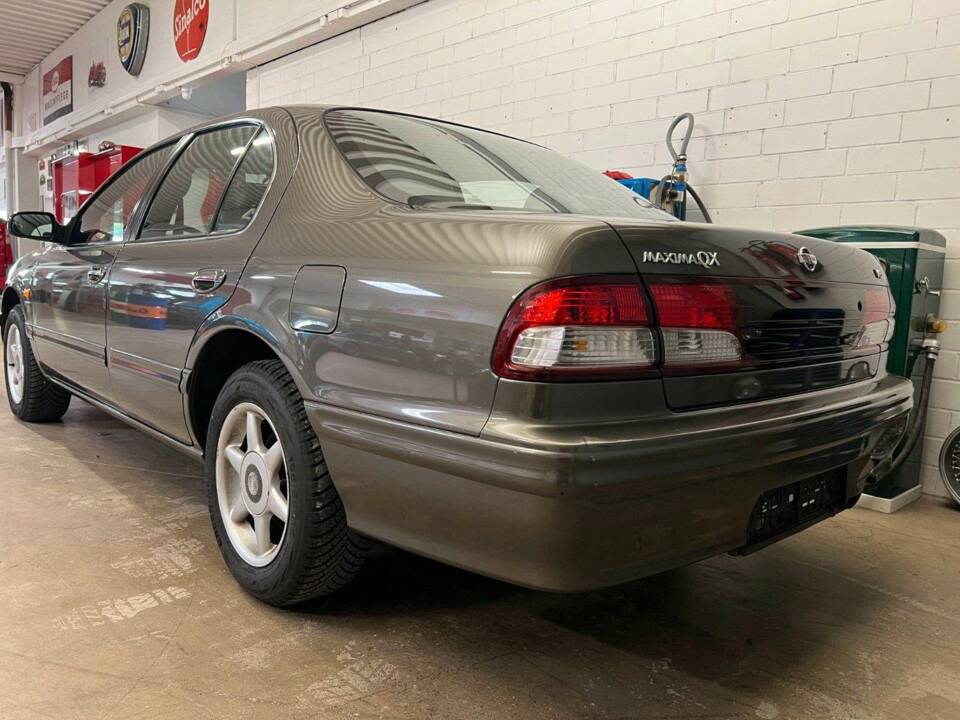 Image 14/17 de Nissan Maxima 2.0 V6 (1998)