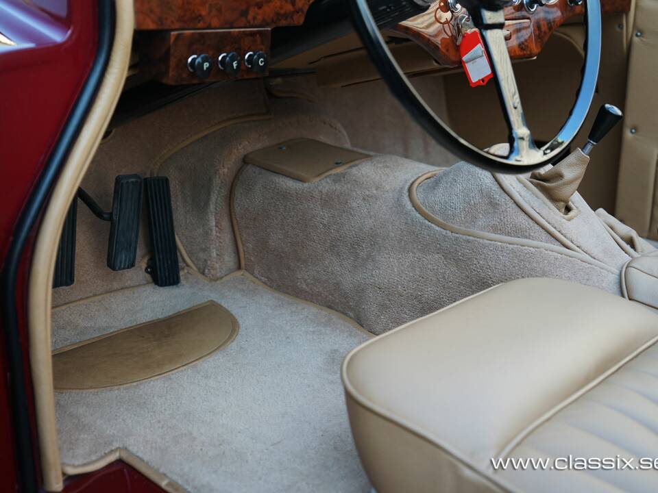 Image 5/28 of Jaguar XK 140 SE DHC (1955)