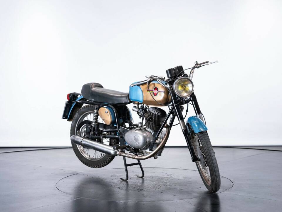 Immagine 6/50 di Gilera 125 (1967)