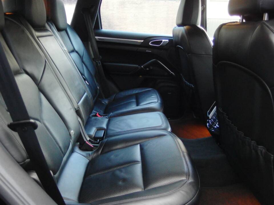 Imagen 78/97 de Porsche Cayenne Turbo (2011)