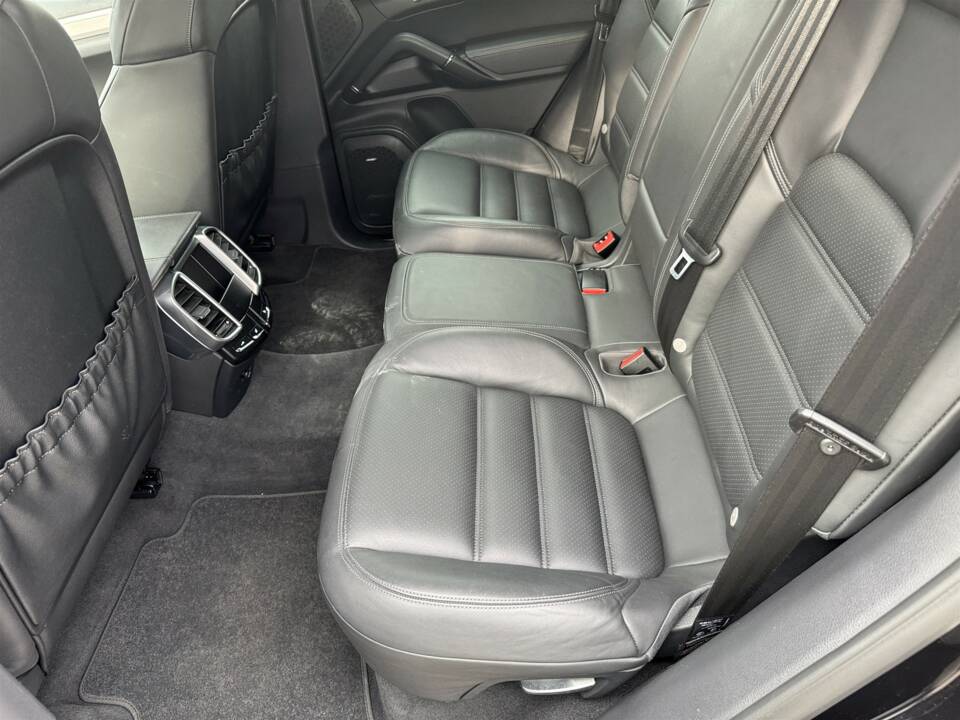 Bild 39/63 von Porsche Cayenne Turbo (2010)