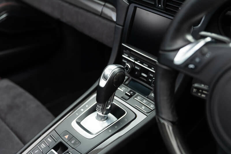Immagine 44/50 di Porsche 911 Targa 4 GTS (2015)