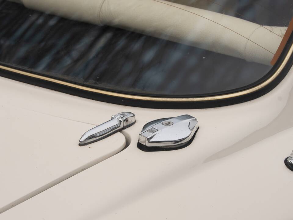 Bild 33/46 von Gilbern Invader (1972)