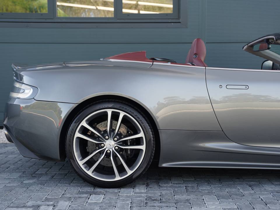Imagen 9/50 de Aston Martin DBS Volante (2011)