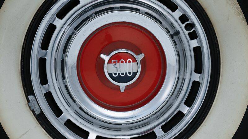 Image 4/15 of Chrysler 300 G (1961)