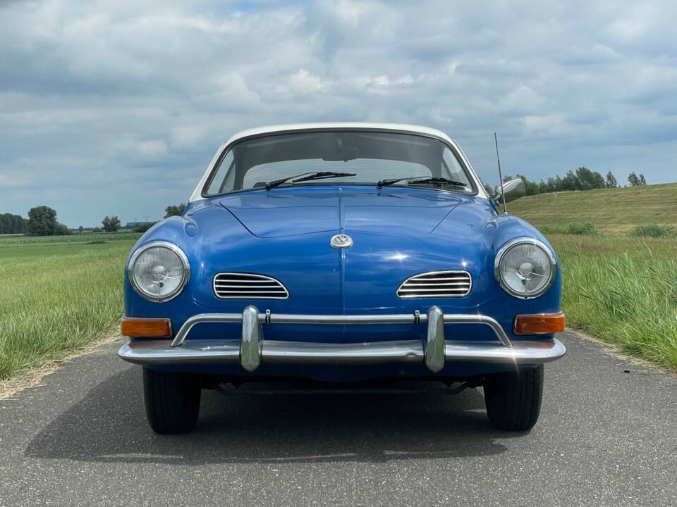 Image 2/8 de Volkswagen Karmann Ghia 1500 (1970)