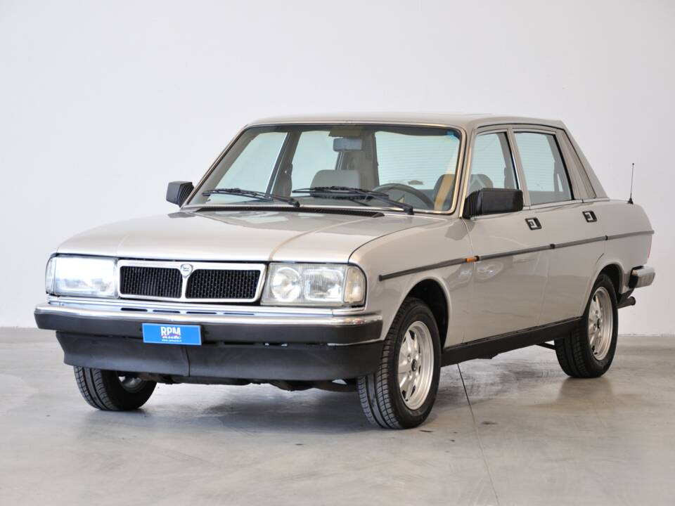 Bild 4/28 von Lancia Beta Trevi 1600 (1984)