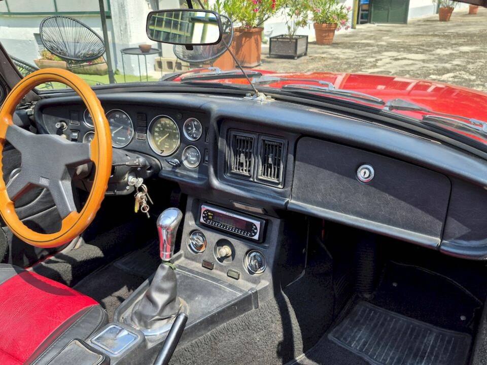 Image 31/40 of MG MGB (1979)