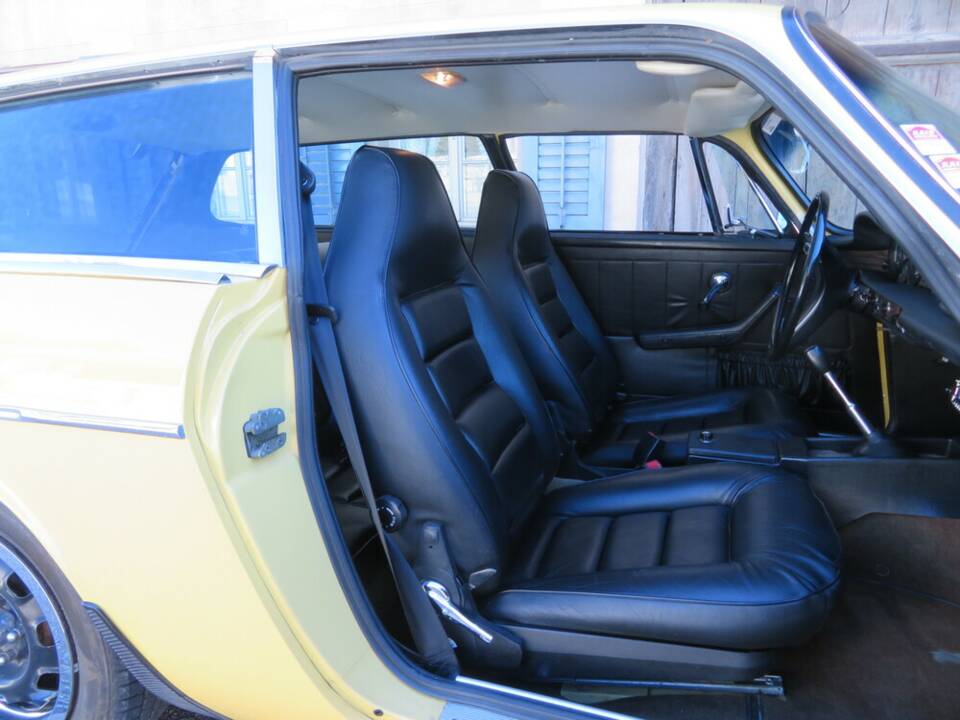 Image 7/18 of Volvo 1800 ES (1972)