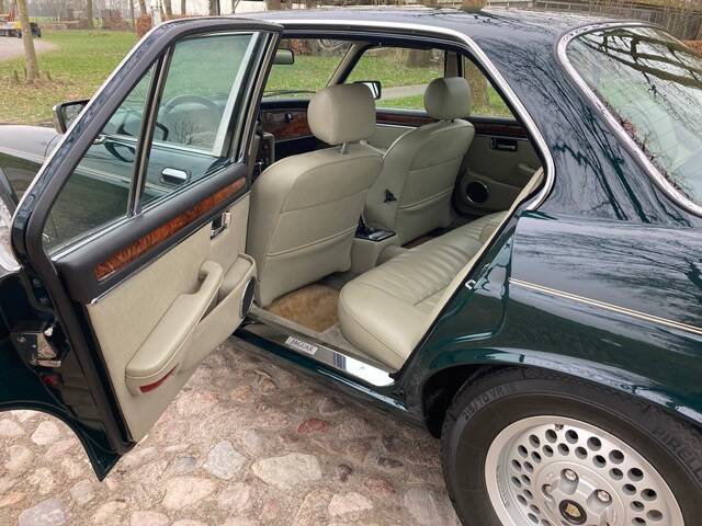 Bild 9/40 von Jaguar XJ 12 (1992)