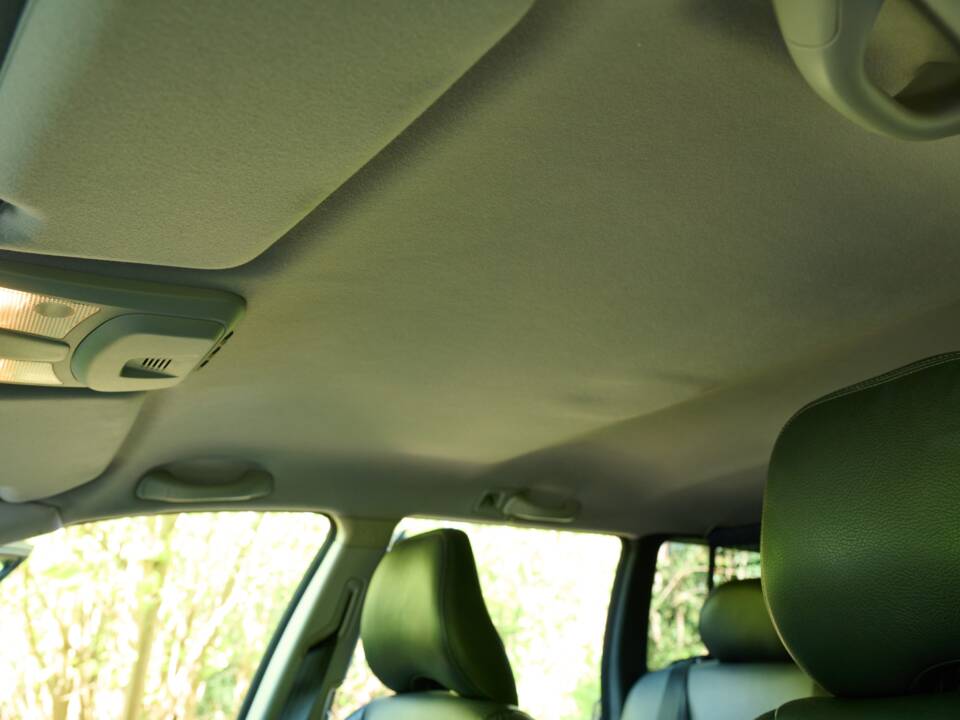 Image 46/50 of Volvo V 70 2.4 (2006)