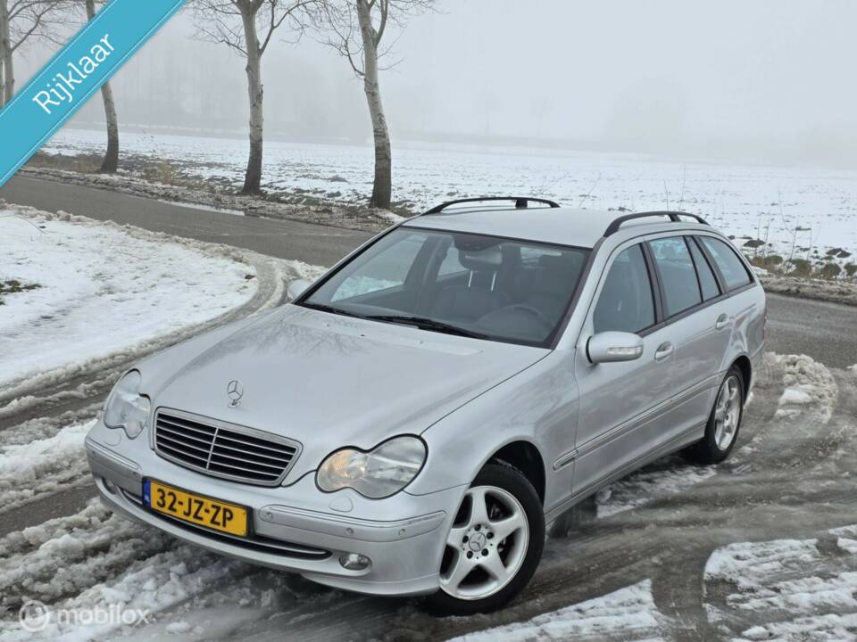 Bild 2/39 von Mercedes-Benz C 180 Kompressor T (2002)