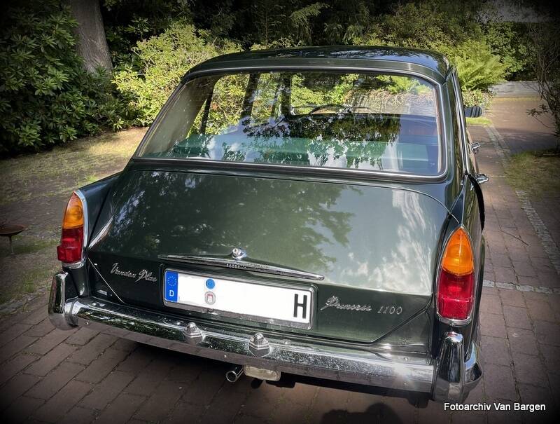 Image 30/41 of Vanden Plas 1100&#x2F;1275 (1966)