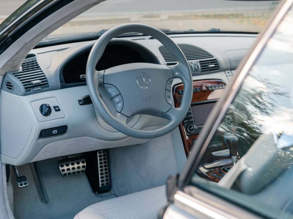 Bild 18/31 von Mercedes-Benz CL 65 AMG (2006)