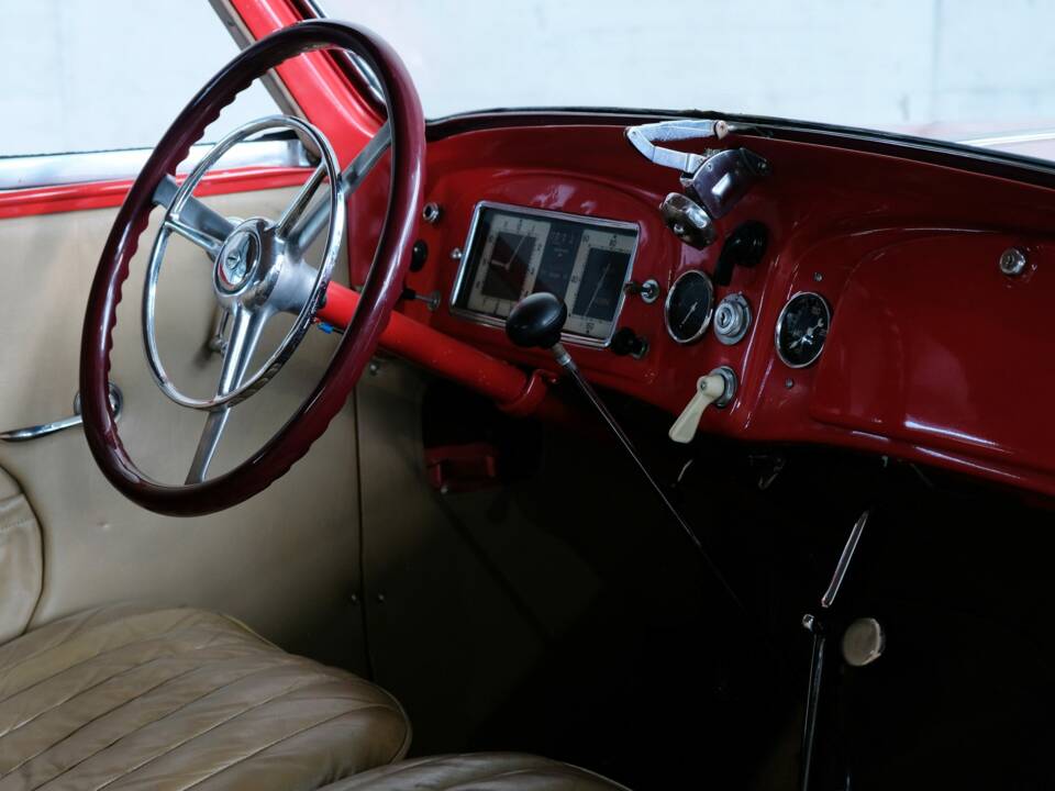 Bild 26/46 von Steyr 220 &quot;Gläser&quot; (1939)
