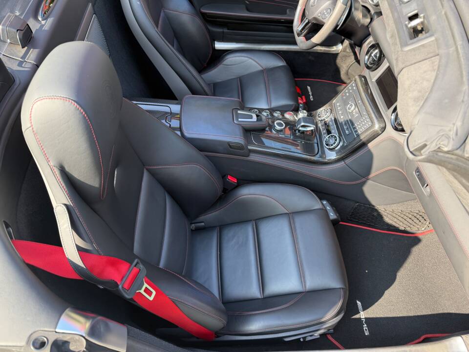 Image 28/40 of Mercedes-Benz SLS AMG GT Roadster (2013)