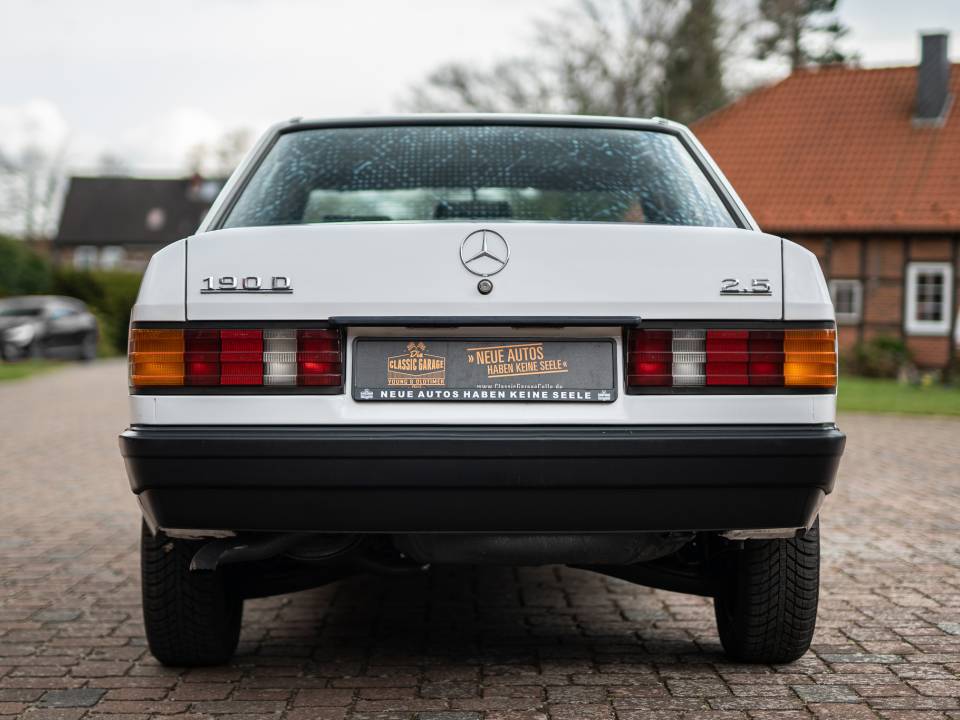 Afbeelding 17/49 van Mercedes-Benz 190 D 2.5 (1986)