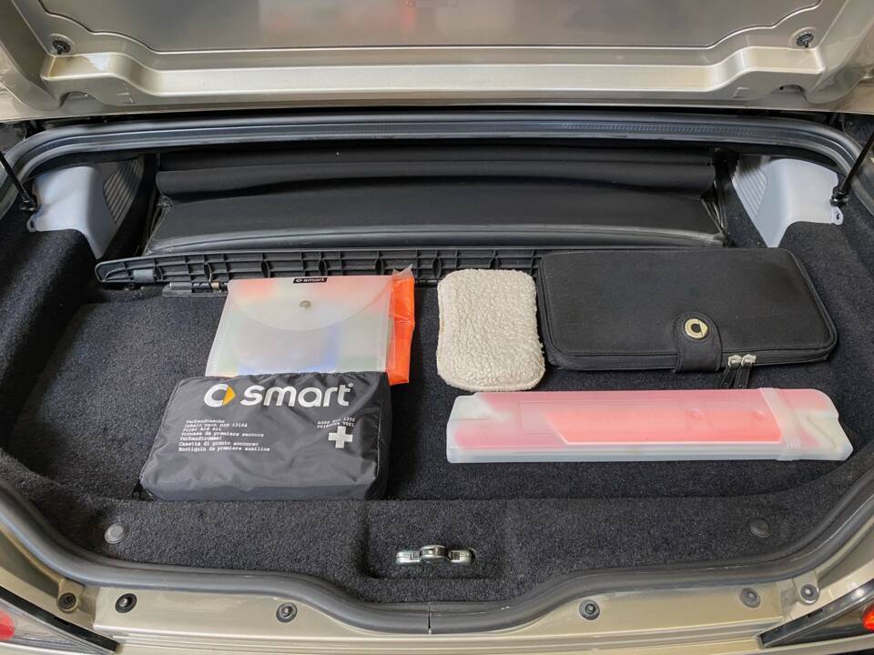 Image 14/18 of Smart Roadster (2004)