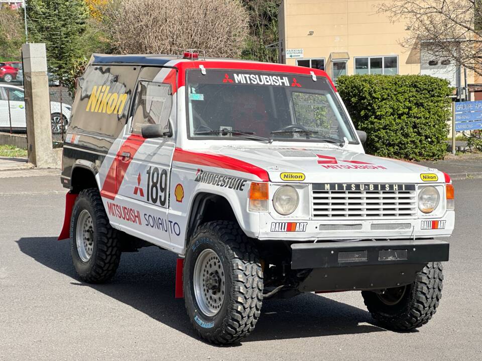 Image 1/9 de Mitsubishi Pajero TD (1985)