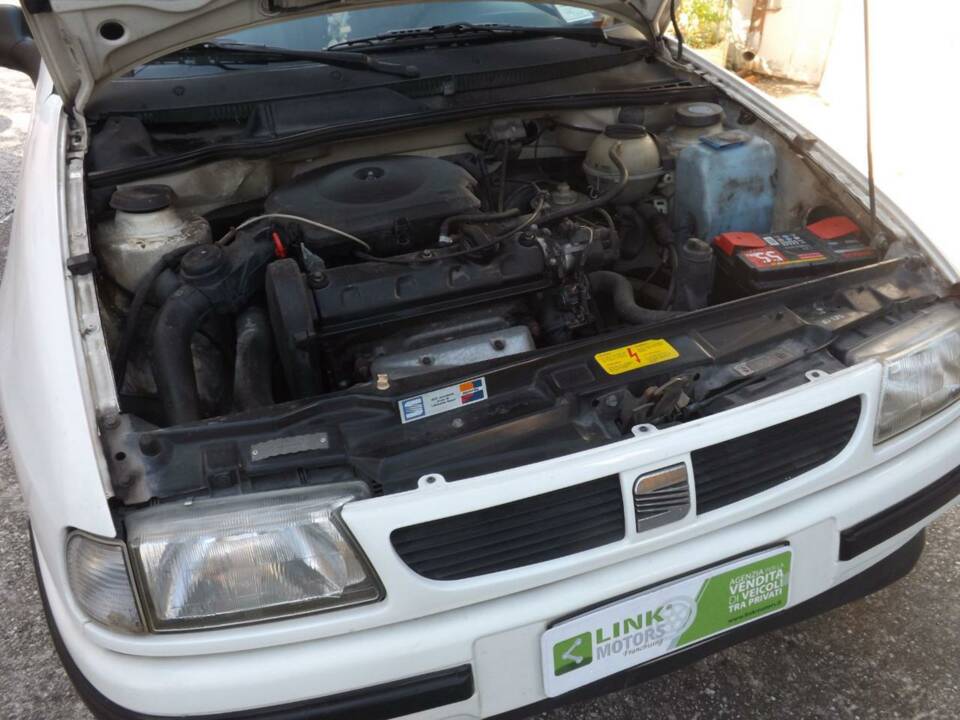 Image 21/50 of SEAT Cordoba 1.6i (1994)