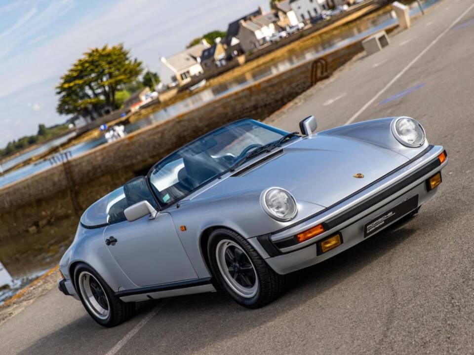 Image 20/132 of Porsche 911 Speedster 3.2 (1989)