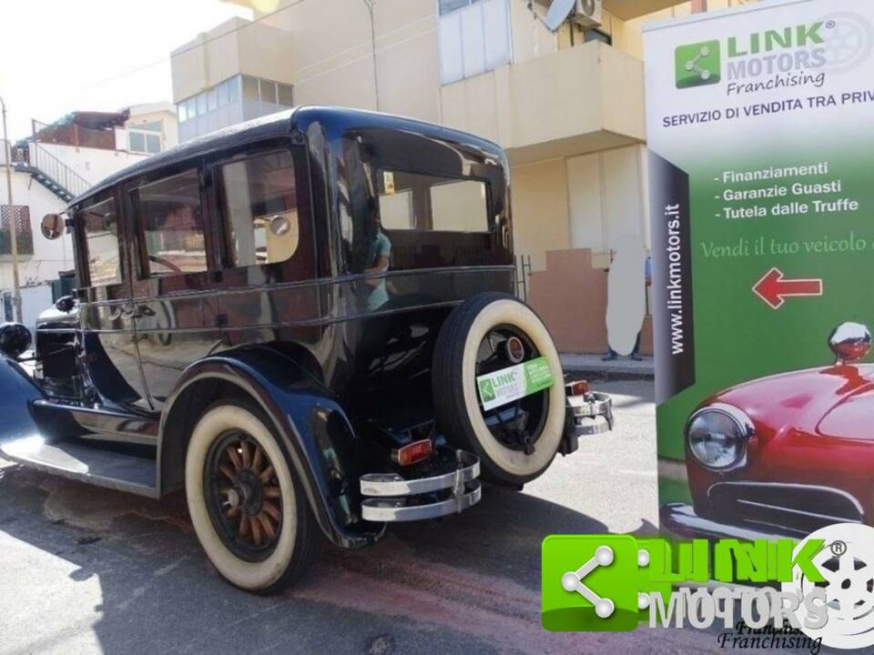 Image 4/10 of Locomobile 8-70 (1928)