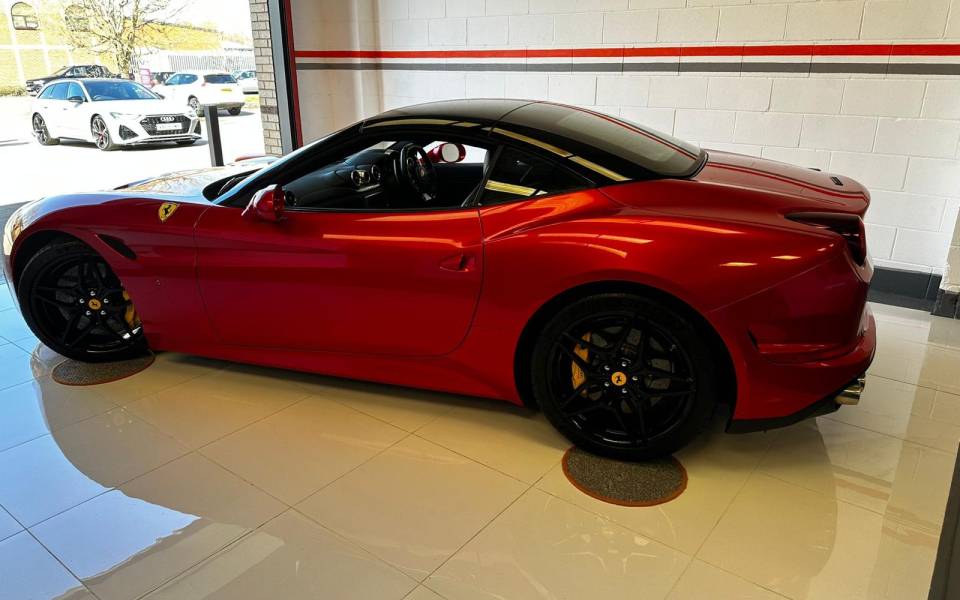 Imagen 33/39 de Ferrari California T (2015)