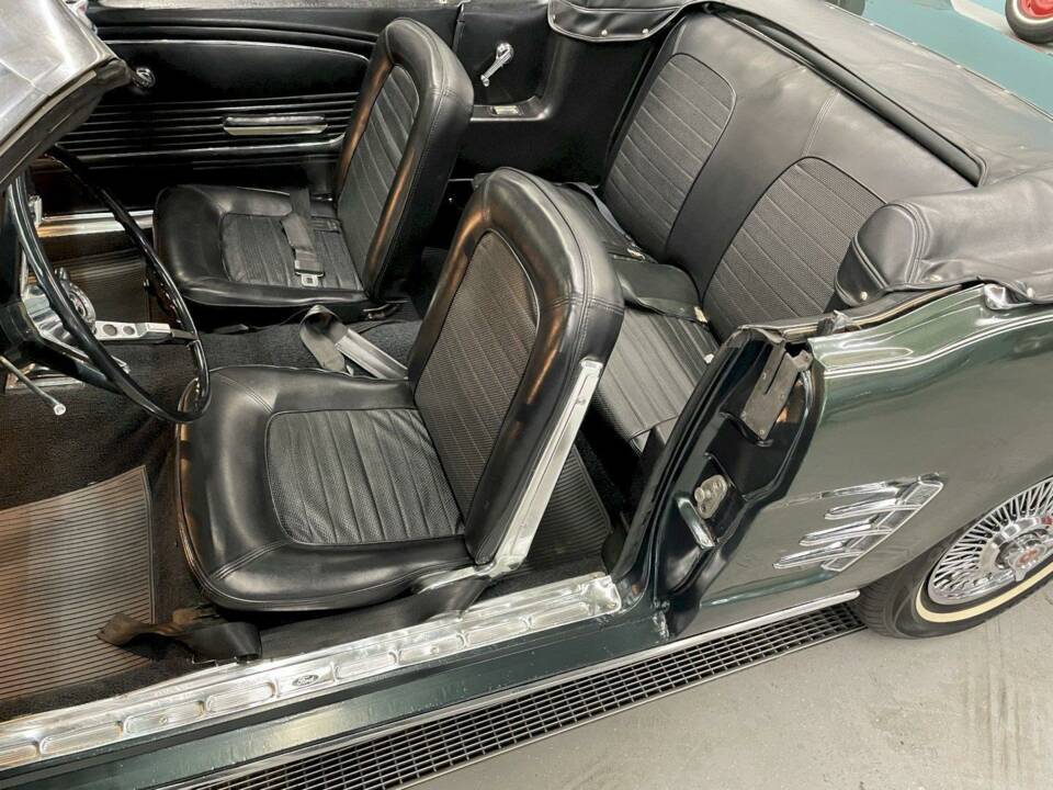 Image 20/36 of Ford Mustang GT (1966)