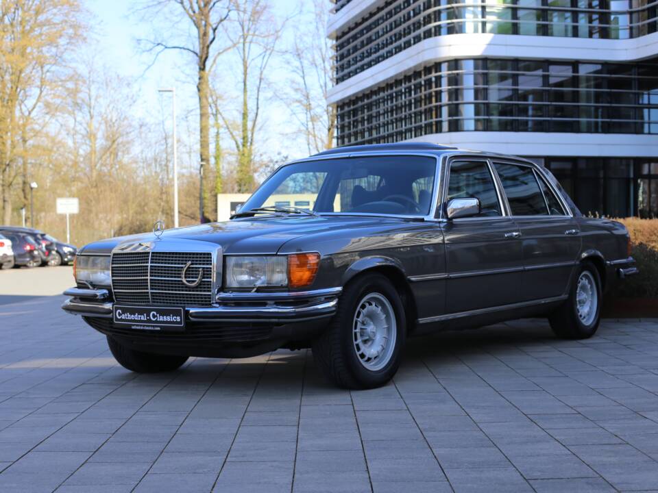 Afbeelding 44/46 van Mercedes-Benz 450 SEL 6,9 (1977)