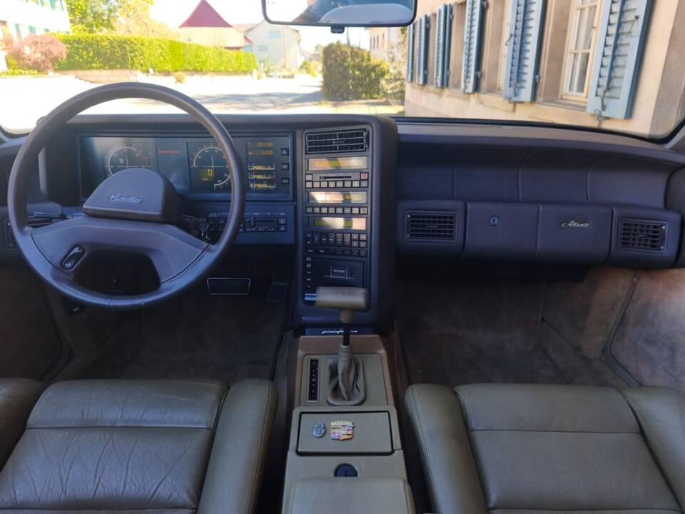Bild 14/31 von Cadillac Allanté (1989)