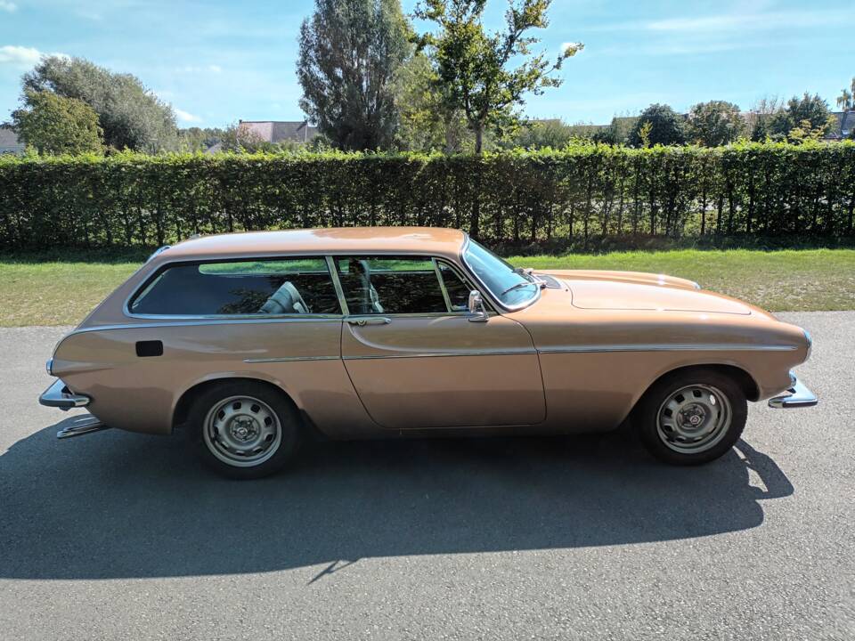 Image 11/73 of Volvo 1800 ES (1972)