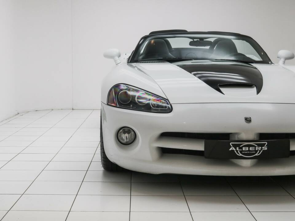 Imagen 10/20 de Dodge Viper SRT10 (2005)