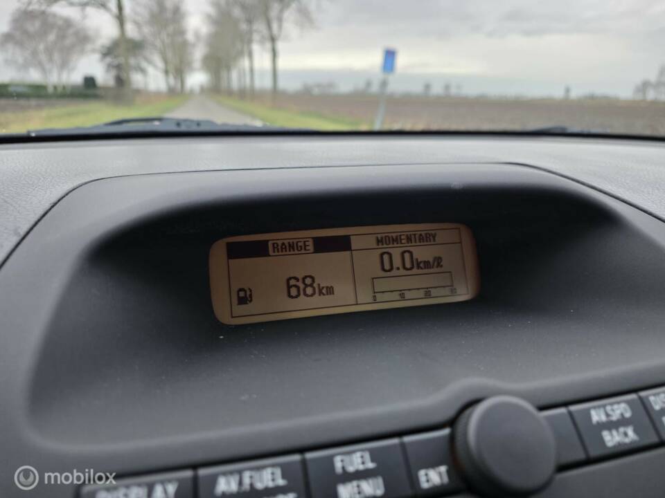 Imagen 21/35 de Toyota Avensis 1.8 VVT-i (2003)