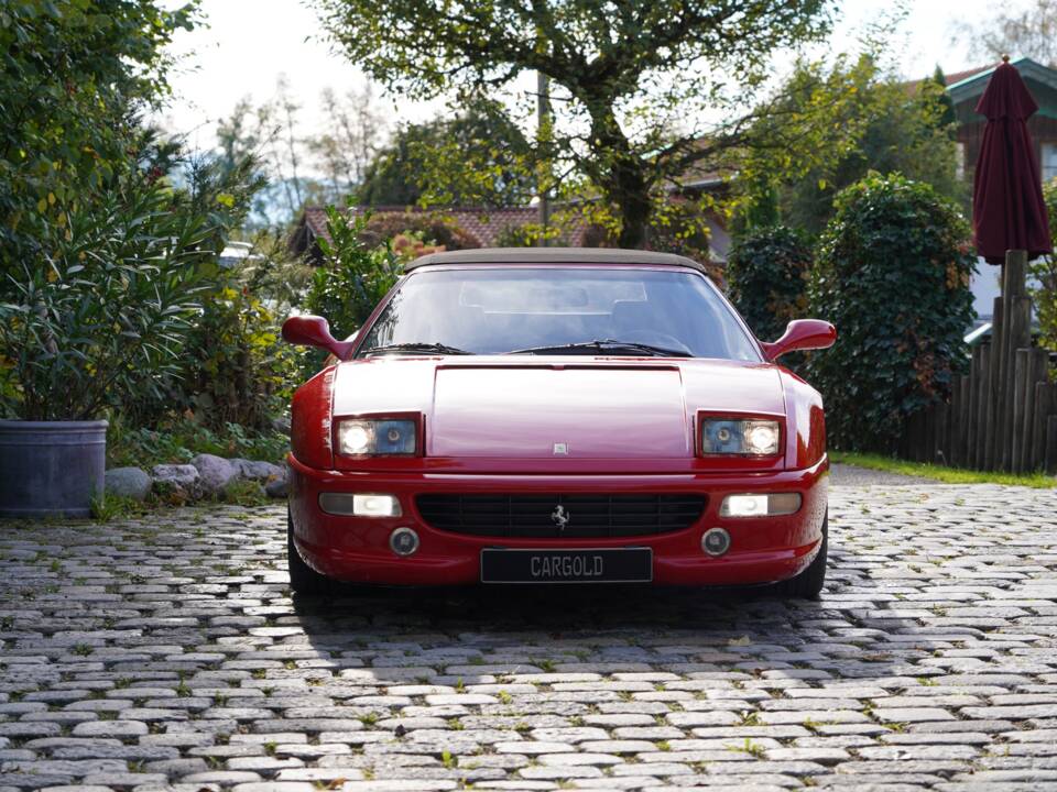 Bild 4/12 von Ferrari F 355 Spider (1997)