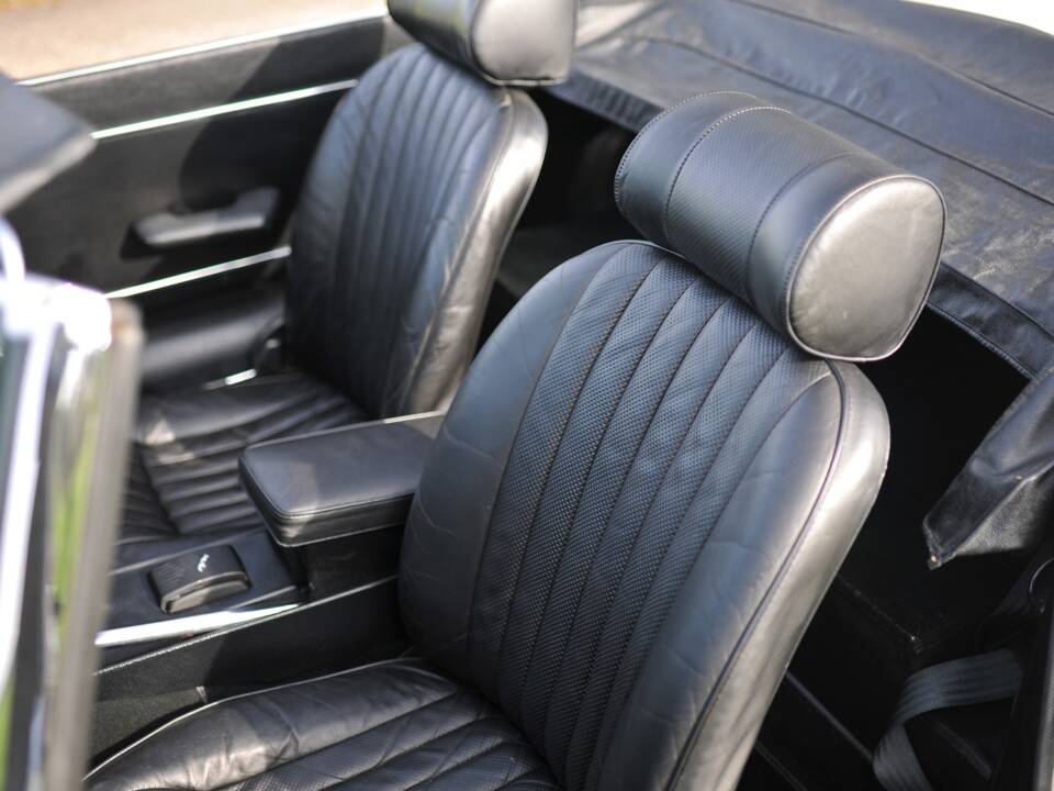 Image 24/37 de Jaguar Type E V12 (1972)