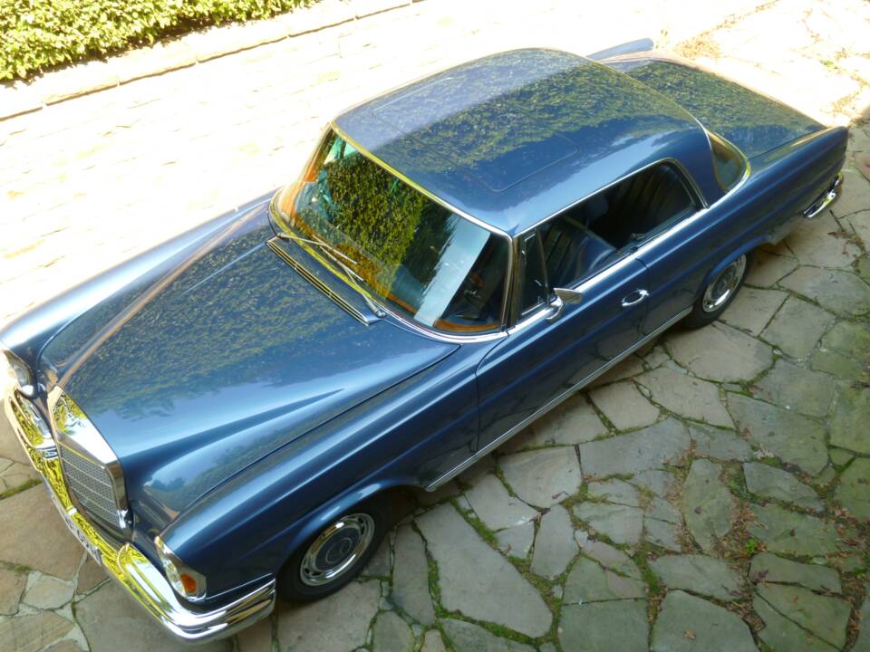 Afbeelding 7/32 van Mercedes-Benz 280 SE (1969)