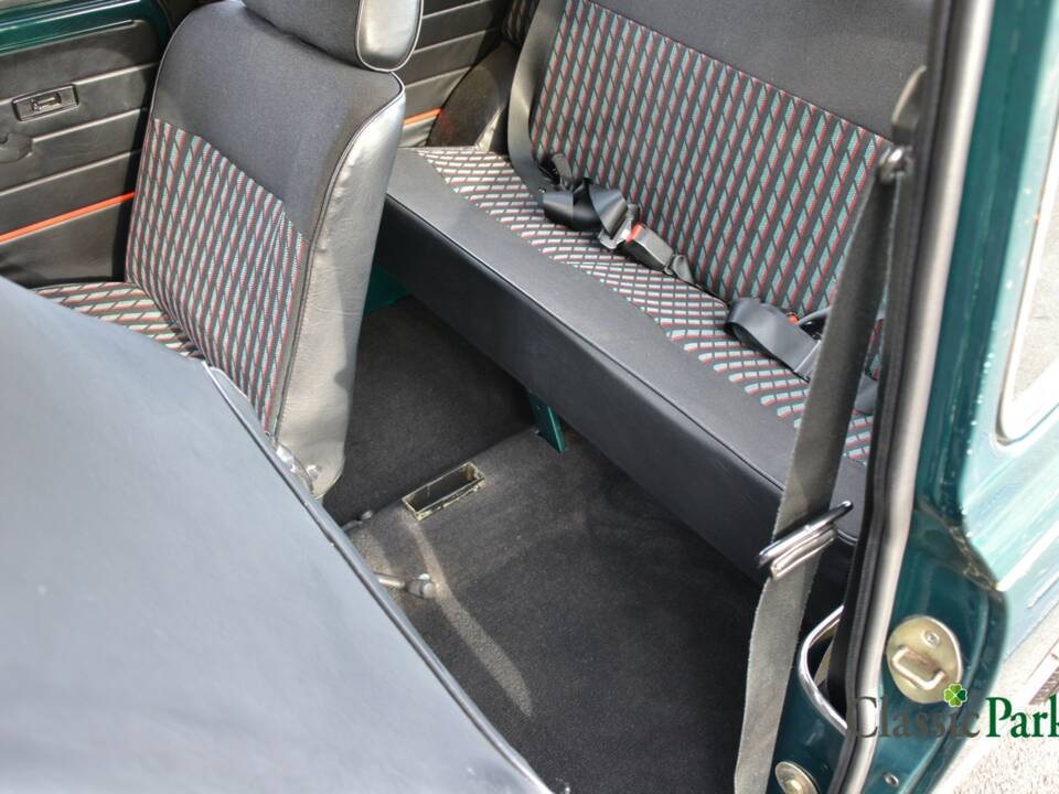 Image 25/50 de Austin Mini 1000 (1989)