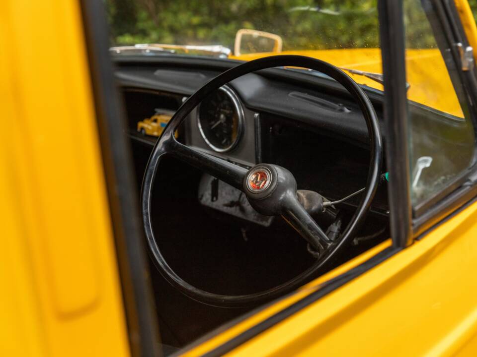 Image 36/50 of Morris Minor Van (1971)