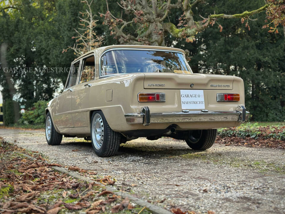 Imagen 61/100 de Alfa Romeo Giulia 1300 Super (1971)