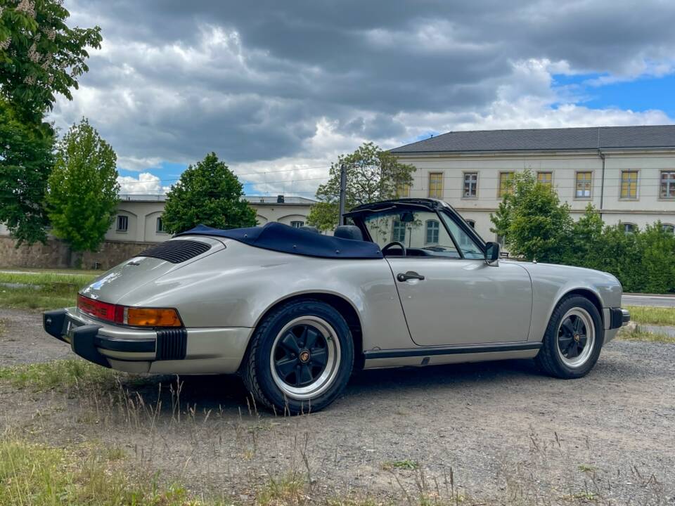 Imagen 8/31 de Porsche 911 Carrera 3.2 (1984)