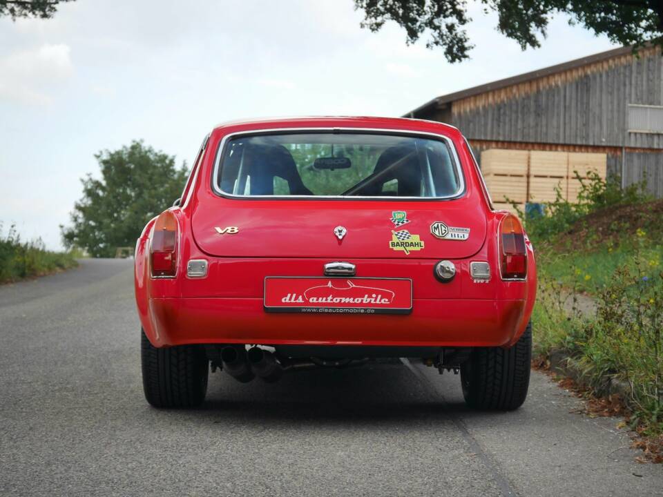 Image 8/50 of MG MGB GT V8 SEC (1971)