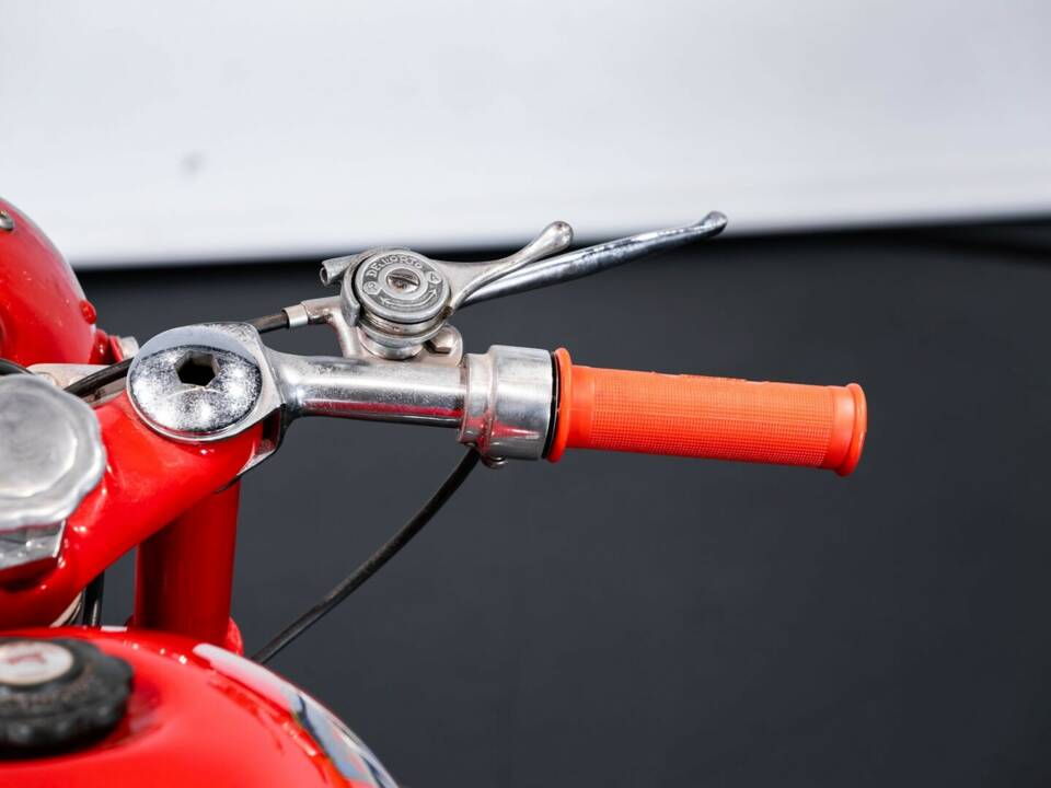 Image 26/50 of MV Agusta DUMMY (1957)