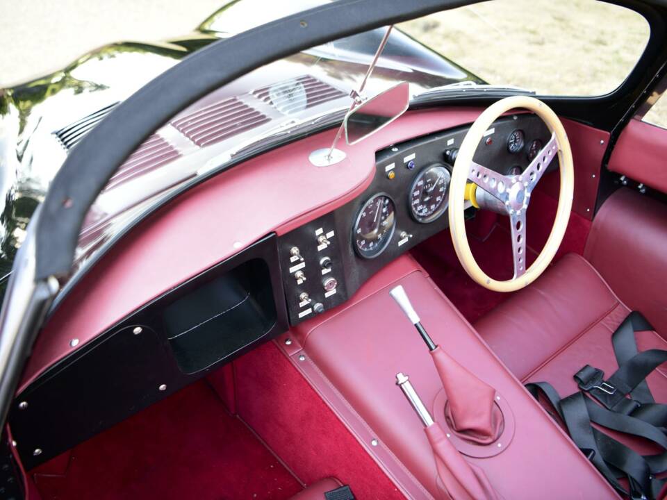 Afbeelding 31/50 van Jaguar XK-SS (1967)