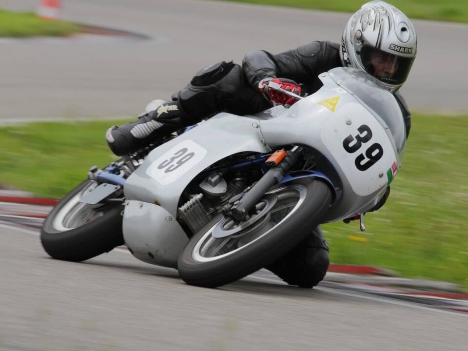 Immagine 16/16 di Ducati 750 Sport (1974)