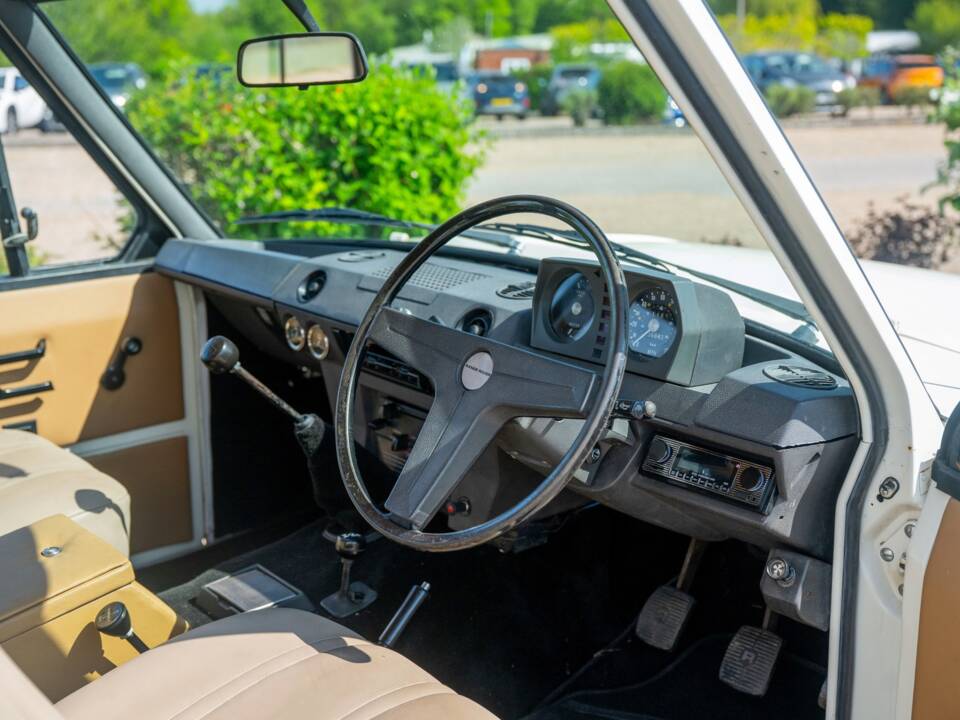 Image 22/48 de Land Rover Range Rover Classic 3.5 (1971)