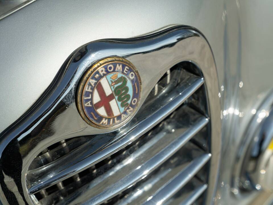 Image 17/50 de Alfa Romeo 1900 C Super Sprint Touring (1955)