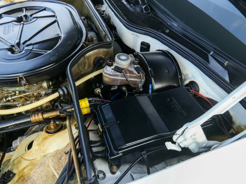 Image 43/50 de Mercedes-Benz 280 S (1988)