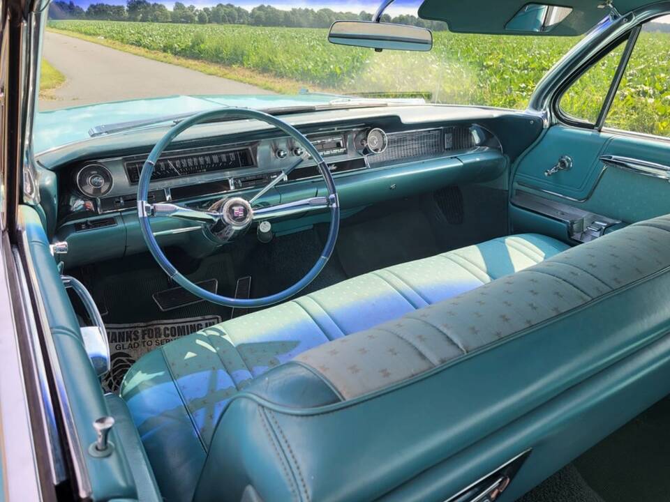 Bild 2/8 von Cadillac 62 Sedan DeVille (1962)